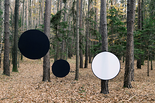 Blackholesandblindspots, 2020

C-Print, kaschiert auf Alu-Dibond, 30 x 45 cm 
1/3 +1 A.P., rückseitig signiert, datiert und beschriftet

AUSRUFPREIS: 370.-